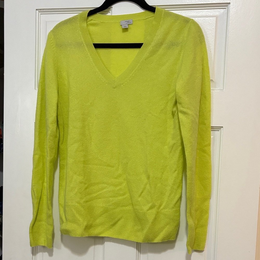 Halogen Women’s 100% Cashmere V-Neck Sweater – Highlighter Yellow, Size M